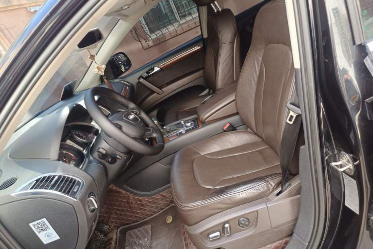 Used Audi Q7 2014 35 TFSI Sport Edition Left Front Seat