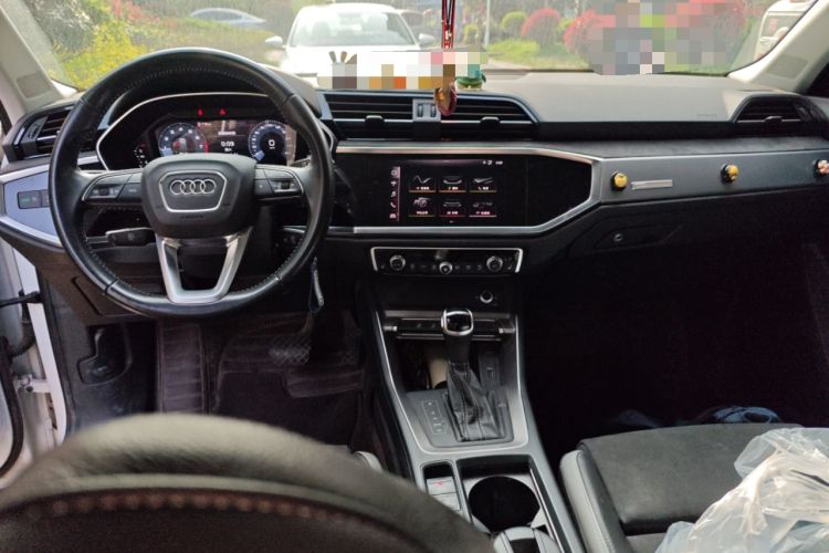 Used Audi Q3 2021 35 TFSI Progressive Dynamic Edition
