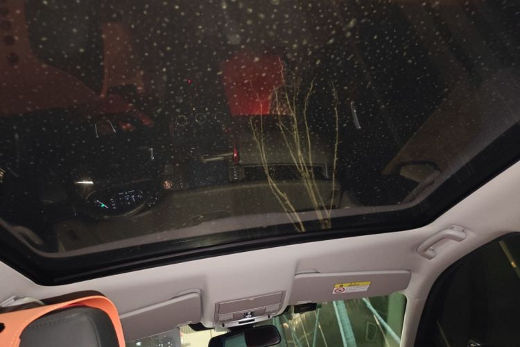 Used Land Rover Discovery Sport 2019 240 PS SE Dynamic Version China VI Standard
