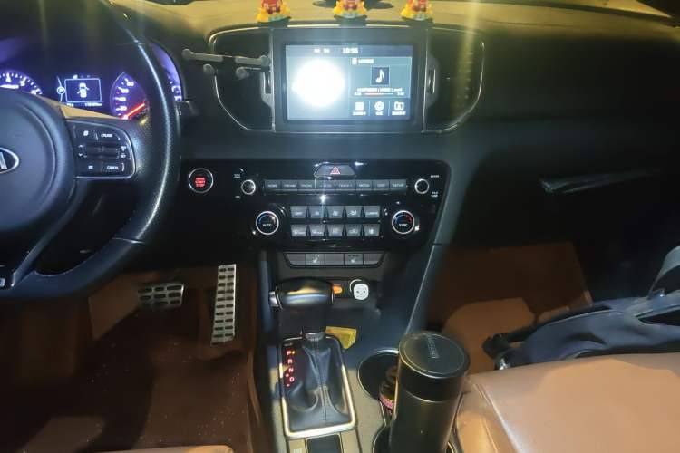 Used Kia KX5 2017 1.6T Automatic Two-Wheel Drive 15th Anniversary Special Edition DLX
