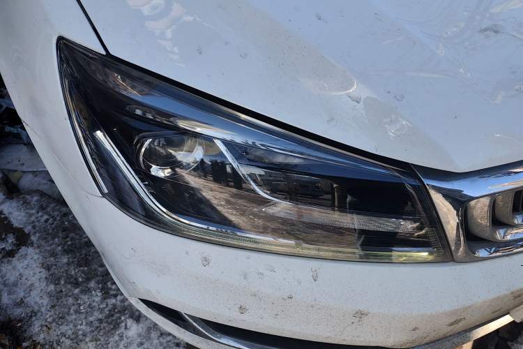 Used Geely Auto Emgrand 2019 Leading Edition 1.5L Manual Fashion Model China VI Standard