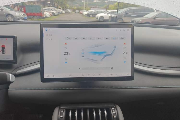 Used BYD Yuan PLUS 2025 Intelligent Driving Version 430 KM – Leading Edition Audio And AC Panel