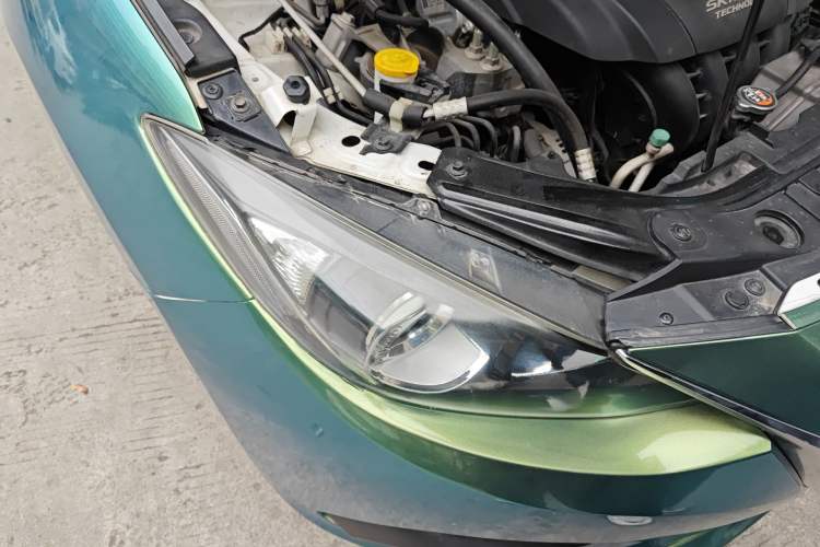 Used Mazda 3 Axela 2014 Sedan 2.0L Automatic Sport Model Right Front Headlight