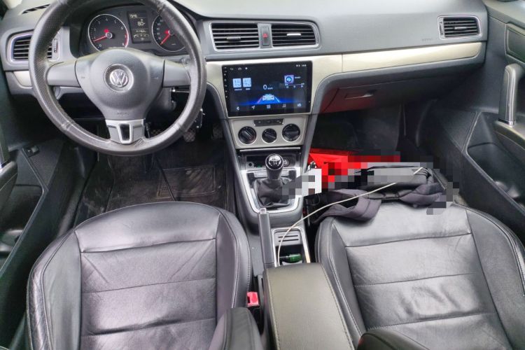 Used Volkswagen Lavida 2013 Restyled Classic 1.6L Manual Comfort Edition Center Console