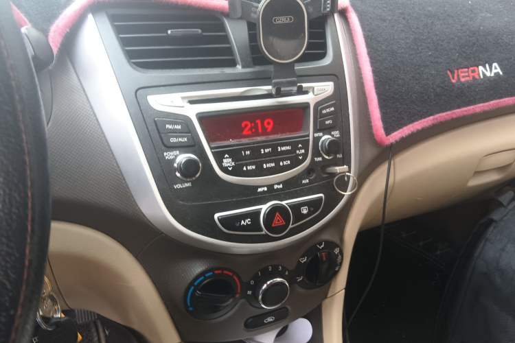 Used Hyundai Verna (older generation) 2010 Sedan 1.4L Manual Comfort GS
