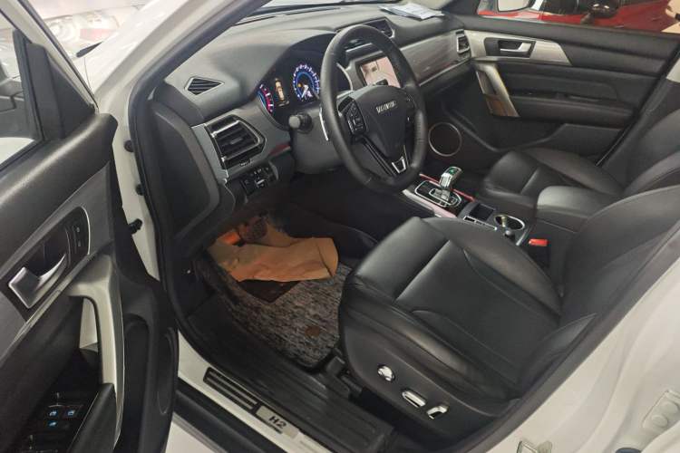 Used Haval H2 2018 Blue-Label 1.5T Dual-Clutch Two-Wheel-Drive Luxury Model Driver Seat