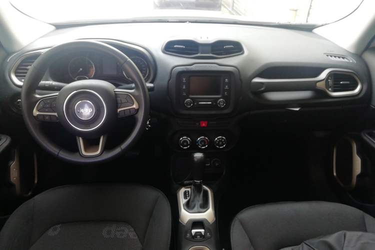 Used Jeep Renegade 2017 180T Automatic High-Energy Version