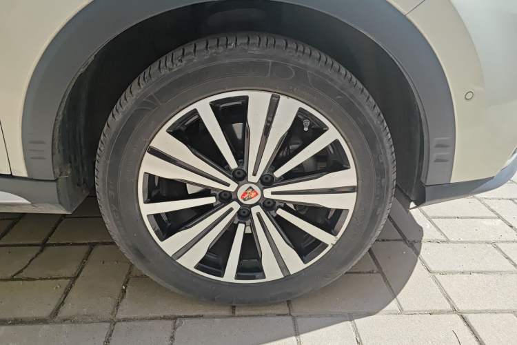 Used Roewe RX5 New Energy 2017 ERX5 EV400 Electric Internet Supreme Edition Right Front Wheel Hub