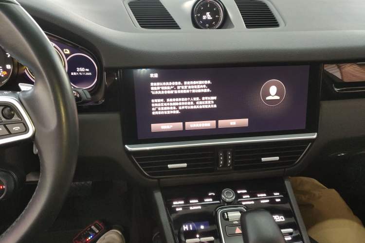 Used Porsche Cayenne E-Hybrid 2022 Cayenne E-Hybrid 2.0T Platinum Edition
