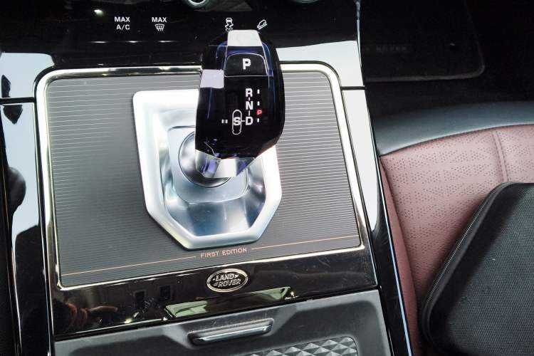 Used Land Rover Range Rover Evoque 2021 Range Rover Velar L 249PS R-Dynamic First Edition