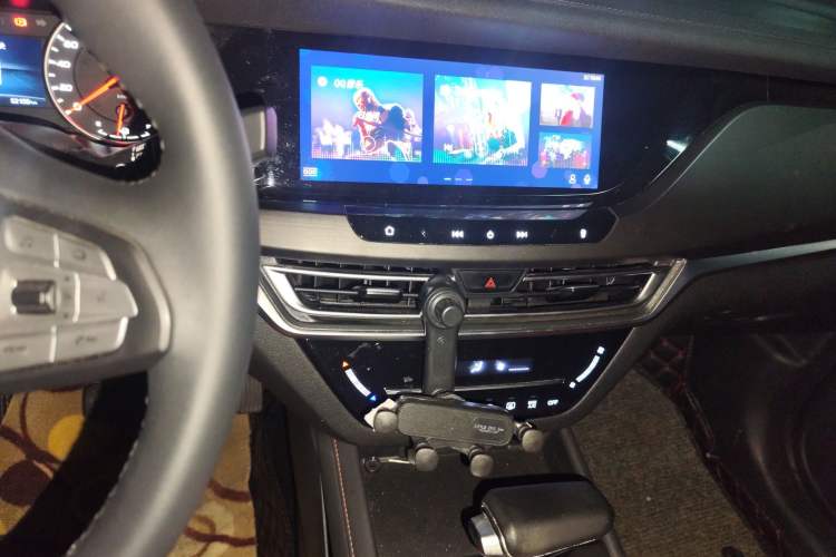 Used CHANGAN CS35PLUS 2019 1.4T DCT Chuanlian Blue Whale Edition Audio And AC Panel