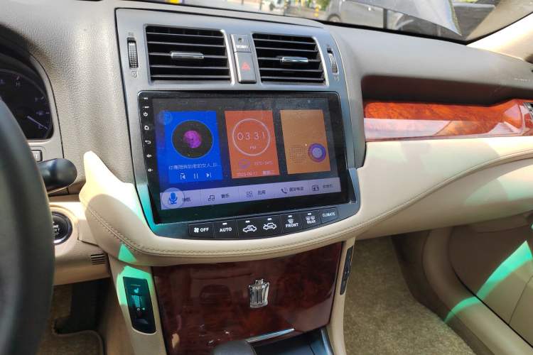 Used Toyota Crown 2012 2.5L Royal Leather Edition
