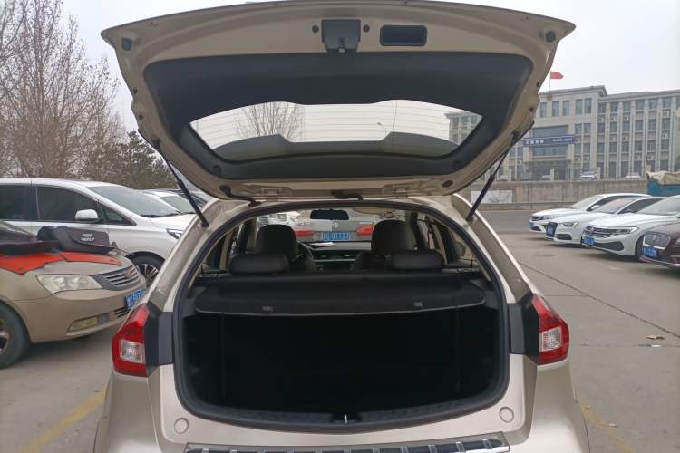 Used Geely Auto Vision X3 2017 1.5L Manual Elite Model Trunk