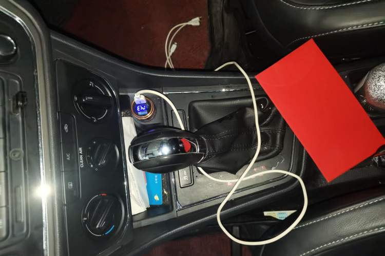 Used Volkswagen Lavida 2015 1.6L Automatic Comfort Edition Gear Lever