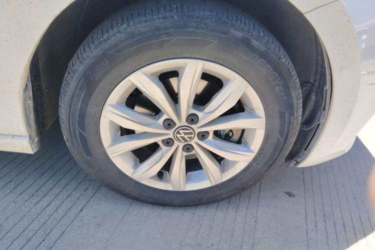 Used Volkswagen Polo 2021 Plus 1.5L Automatic Colorful Tech Edition Right Front Wheel Hub