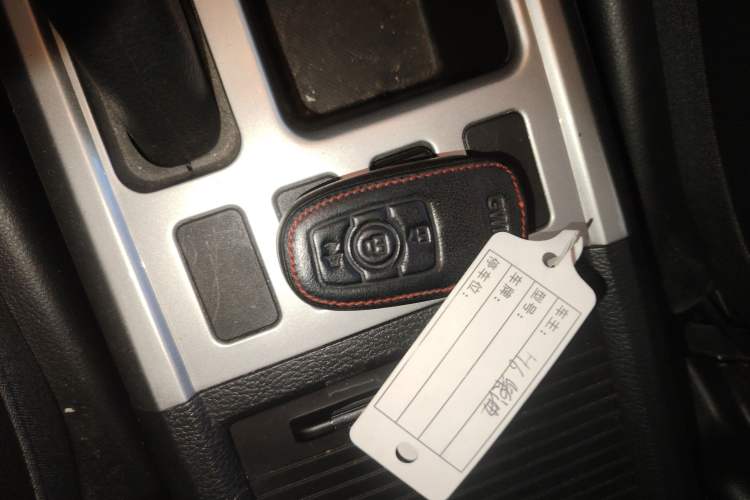 Used Haval H6 2014 Upgraded Model 2.0T Diesel Manual Two-Wheel Drive Elite Version