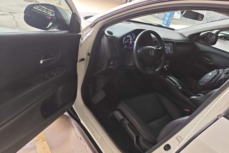 Used Honda Vezel 2020 1.5L CVT Elite Edition
