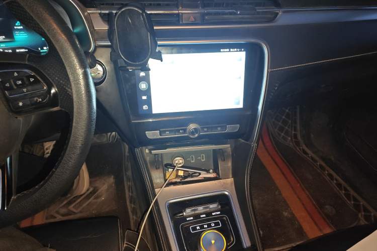 Used MG 6 New Energy 2018 45T E-DRIVE Intelligent Hybrid Premium Internet Edition Audio And AC Panel