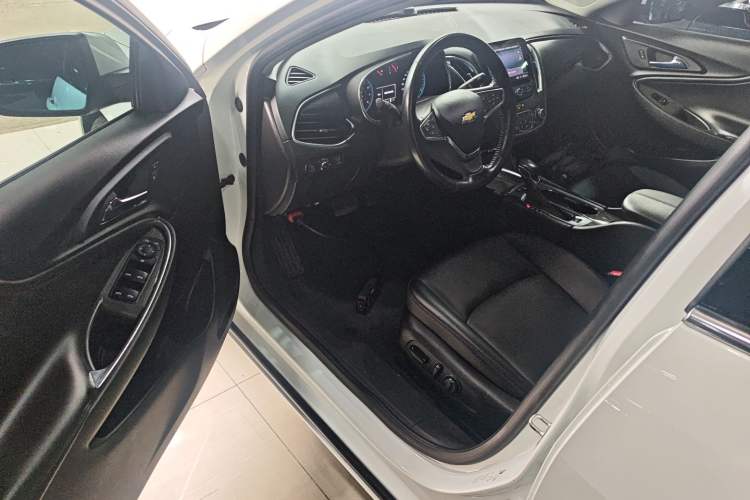 Used Chevrolet Malibu XL 2021 535T Automatic Sport Edition Driver Seat