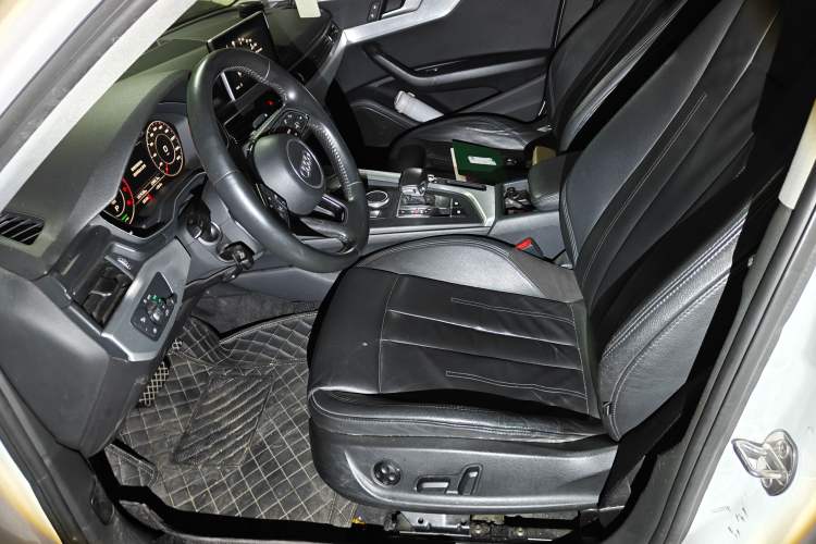 Used Audi A4L 2018 30th Anniversary Edition 40 TFSI Fashion Model