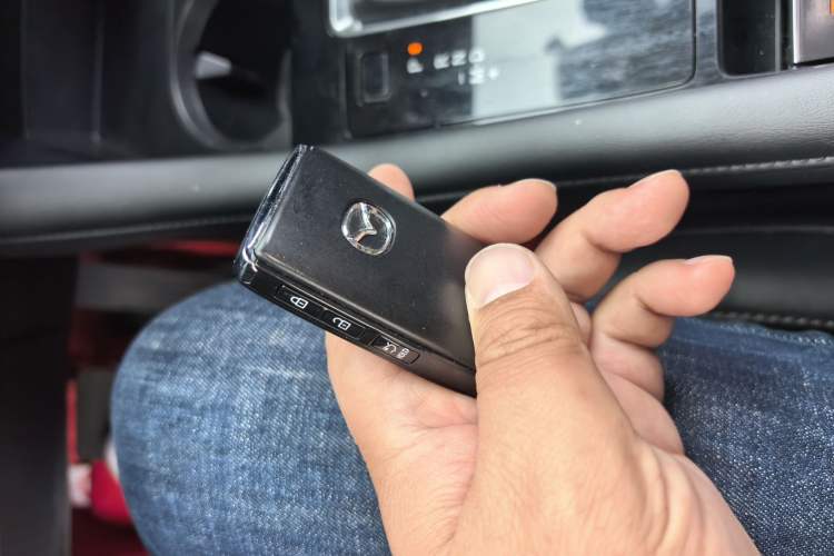 Used Mazda 3 Axela 2020 2.0L Automatic Zhiya Edition Vehicle Key