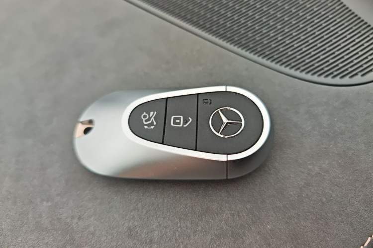 Used Mercedes-Benz EQE SUV 2023 350 4MATIC Pioneer Edition Interior 1