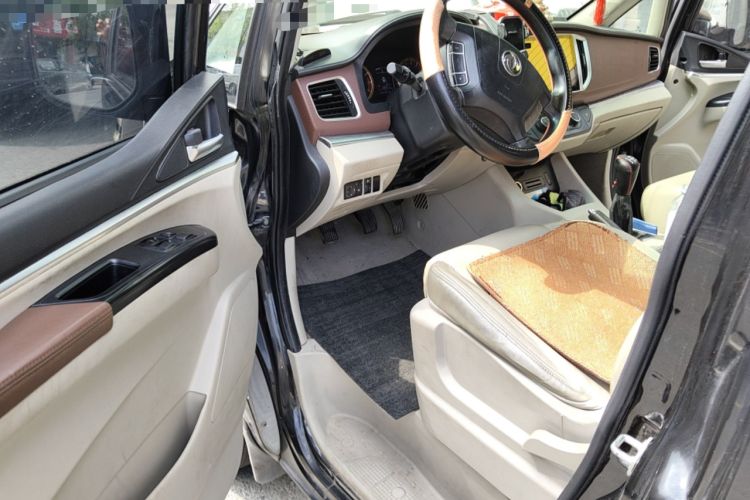 Used FORTHING Lingzhi 2017 M5 1.6L Luxury Model Driver Seat