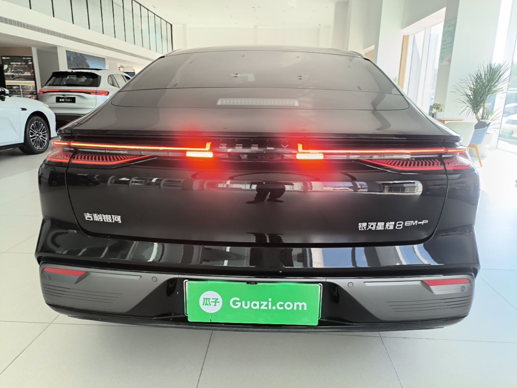 Geely Galaxy 8 2025 130km EM-P Starship Edition — снимка 5