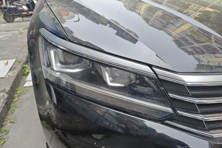 Used Volkswagen Passat 2016 330TSI DSG Luxury Edition Right Front Headlight
