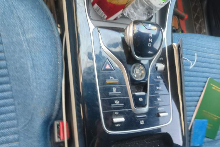 Used BYD Qin PLUS 2021 DM-i 55KM Flagship Model Gear Lever