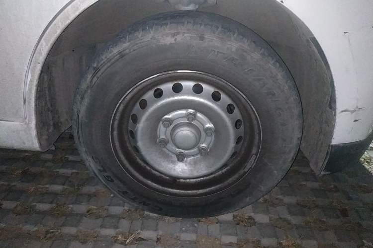 Used Wuling Yangguang 2024 300km Range Practical Window-Sealed Version 60kW
