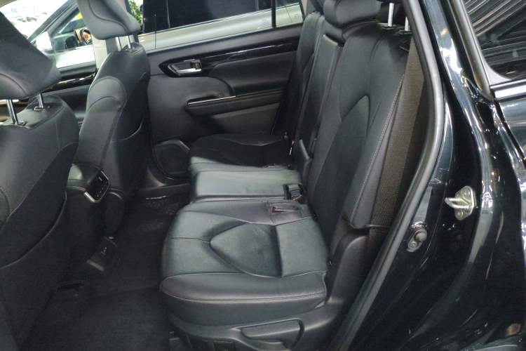 Used Toyota Highlander 2022 Dual-Engine 2.5L Two-Wheel Drive Prestige Edition 7-Seater Left Rear Seat