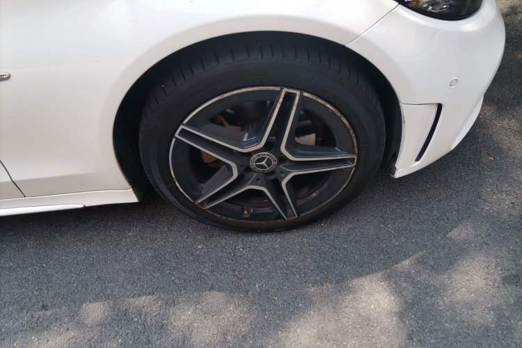 Used Mercedes-Benz C-Class 2021 C 260 L Sport Edition Star Collection Right Front Wheel Hub