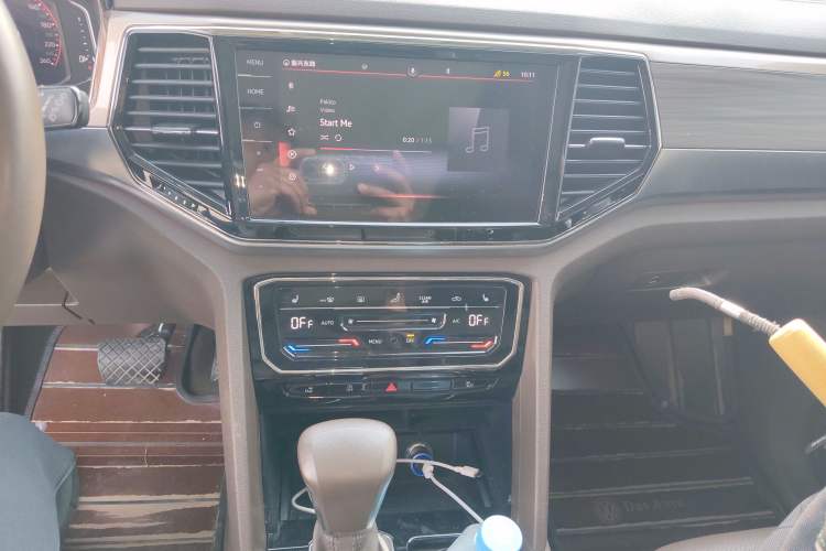 Used Volkswagen Viloran 2020 380TSI Prestige Edition Audio And AC Panel