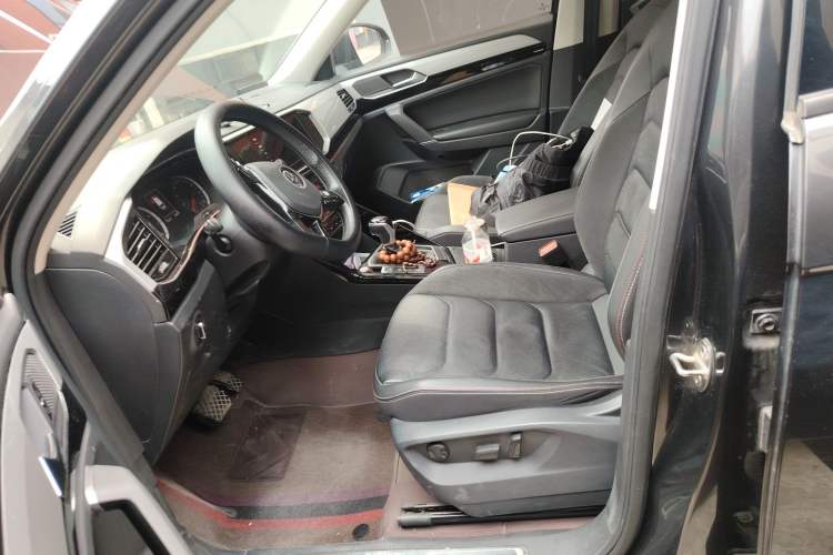 Used Volkswagen Tayron 2020 330TSI Two-Wheel Drive Luxury Smart Connectivity Version
