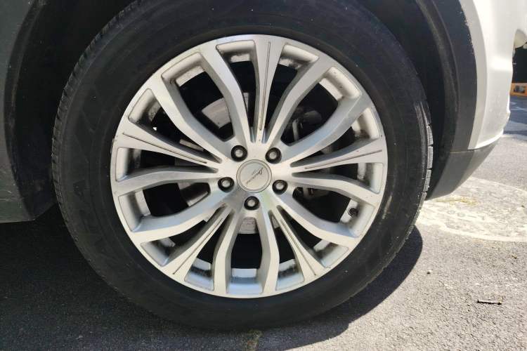 Used Land X7 2015 2.0T Panoramic Prestige Edition