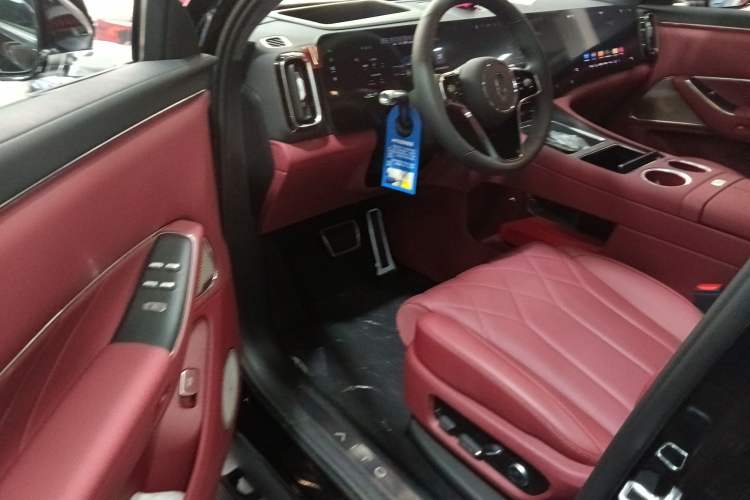 Used Hima AITO M8 2025 Extended-Range Max+ Version 53.4 kWh 6-Seater Edition
