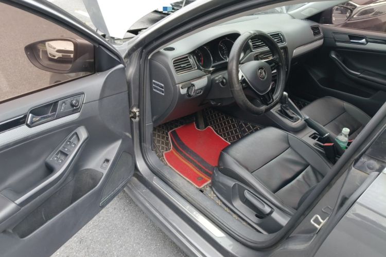 Used Volkswagen Sagitar 2015 1.6L Automatic Comfort Model Driver Seat