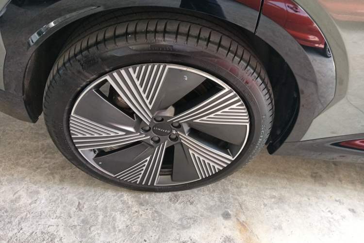 Used Lynk & Co 08 EM-P 2023 220km All-Wheel-Drive Performance Halo