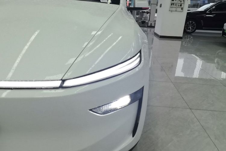 Used Tesla Model Y 2025 Rear-Wheel-Drive Version