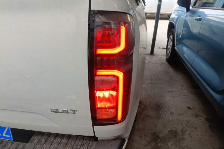 Used Great Wall Poer 2024 2.4T Commercial Version Automatic Diesel Two-Wheel Drive Elite Edition
