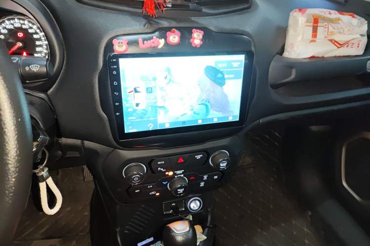 Used Jeep Renegade 2018 Connected Large Screen Version 180T Automatic High-Energy Edition