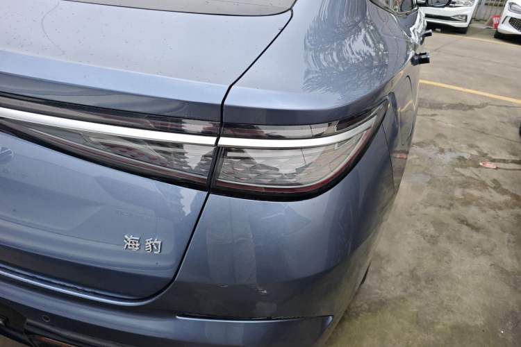Used BYD Seal 2024 HONOR Edition DM-i 1.5L 121km Prestige Model Right Rear Taillight