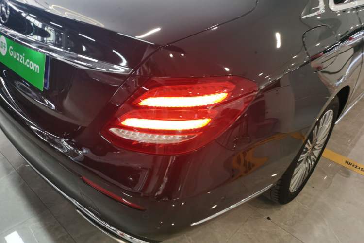 Used Mercedes-Benz E-Class 2020 Restyled E 300 L Exclusive Edition Right Rear Taillight