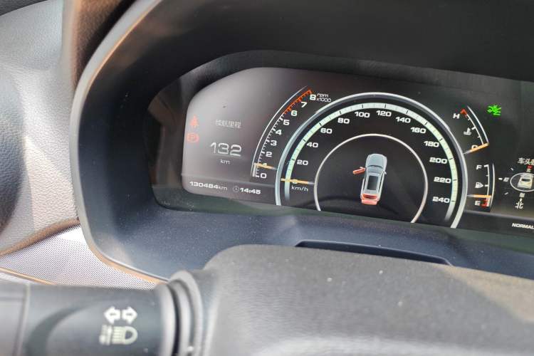 Used Wey VV7 2017 2.0T Ultra-Luxury Version Odometer Close Up