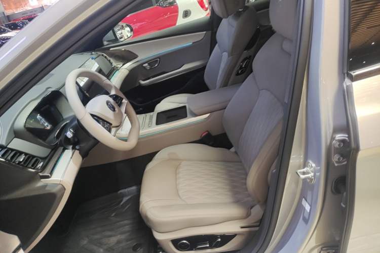 Used BYD Han 2025 DM-i Intelligent Driving Edition 245KM Prestigious Edition
