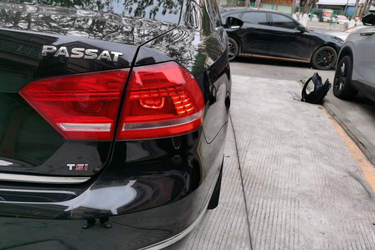 Used Volkswagen Passat 2014 1.8TSI DSG Prestige Navigation Edition
