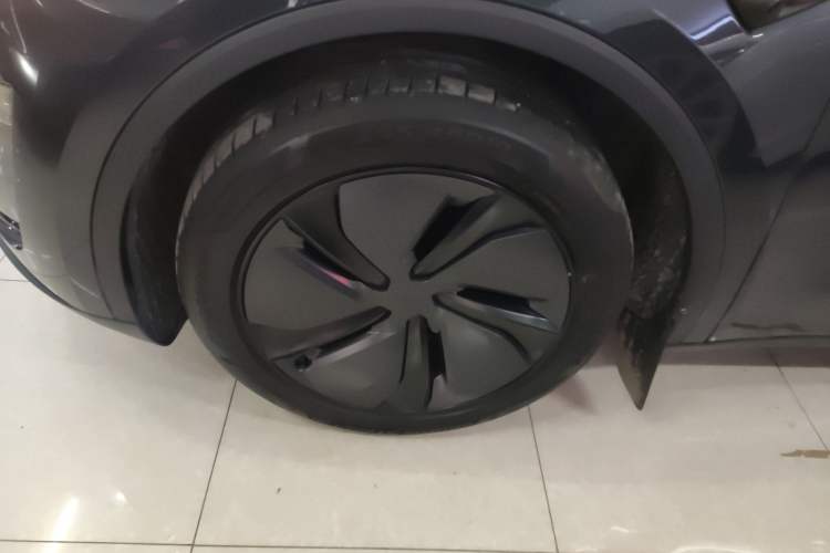 Used Tesla Model Y 2025 Long-Range All-Wheel Drive First Edition
