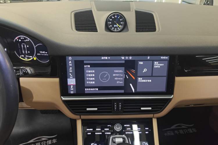 Used Porsche Cayenne E-Hybrid 2020 Cayenne E-Hybrid 2.0T Audio And AC Panel