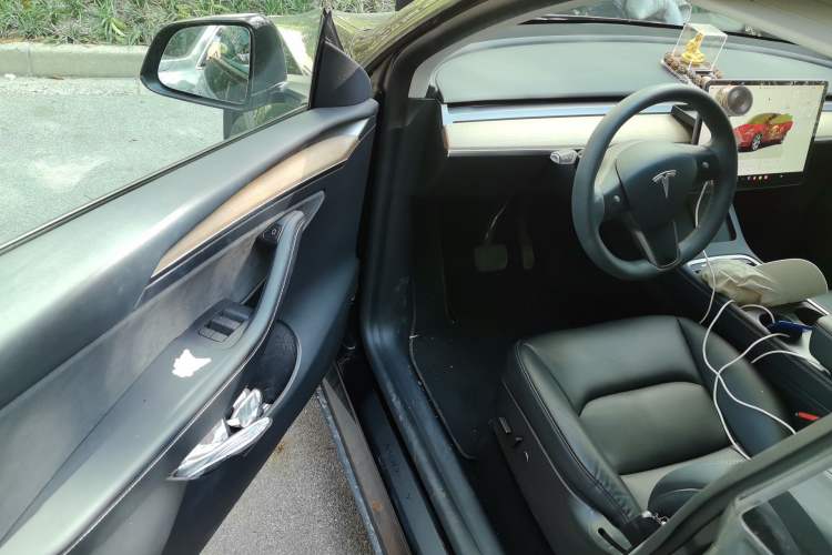 Used Tesla Model Y 2022 Rear-Wheel-Drive Version
